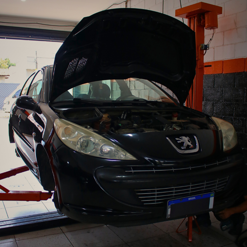 Tavares Auto Center