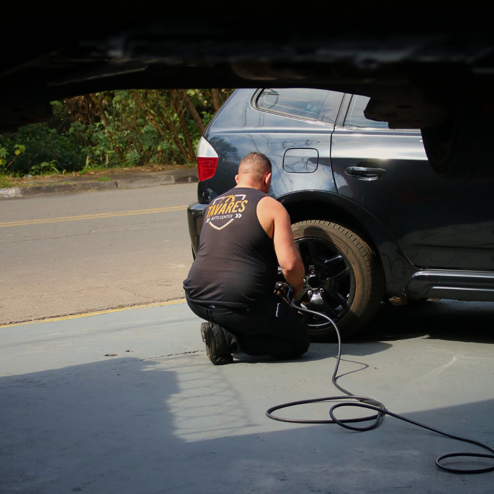 Tavares Auto Center